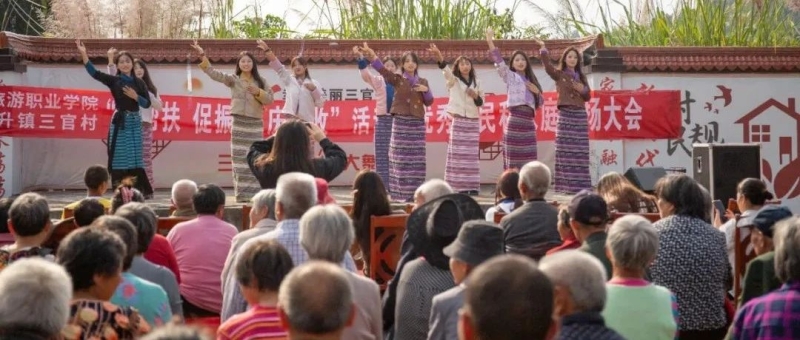 杨建平一行赴营山县三官村开展定点帮扶调研